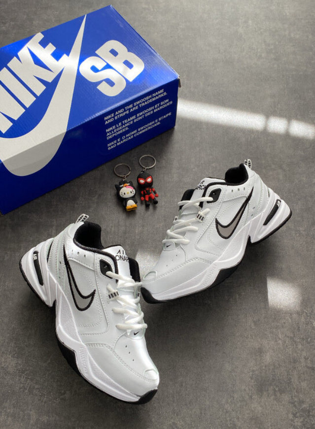 Nike Air Monarch 