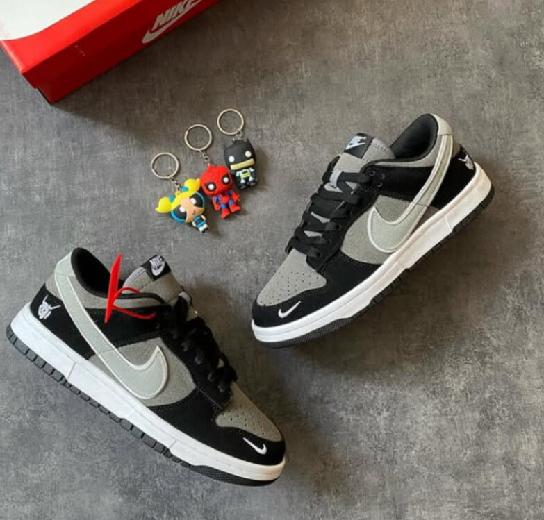 Nike Dunk Venom Black