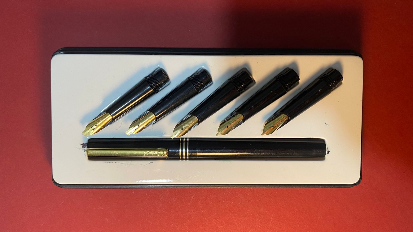 Osmiroid 22Kr Altın uçlu HAT-KALİGRAFİ seti 