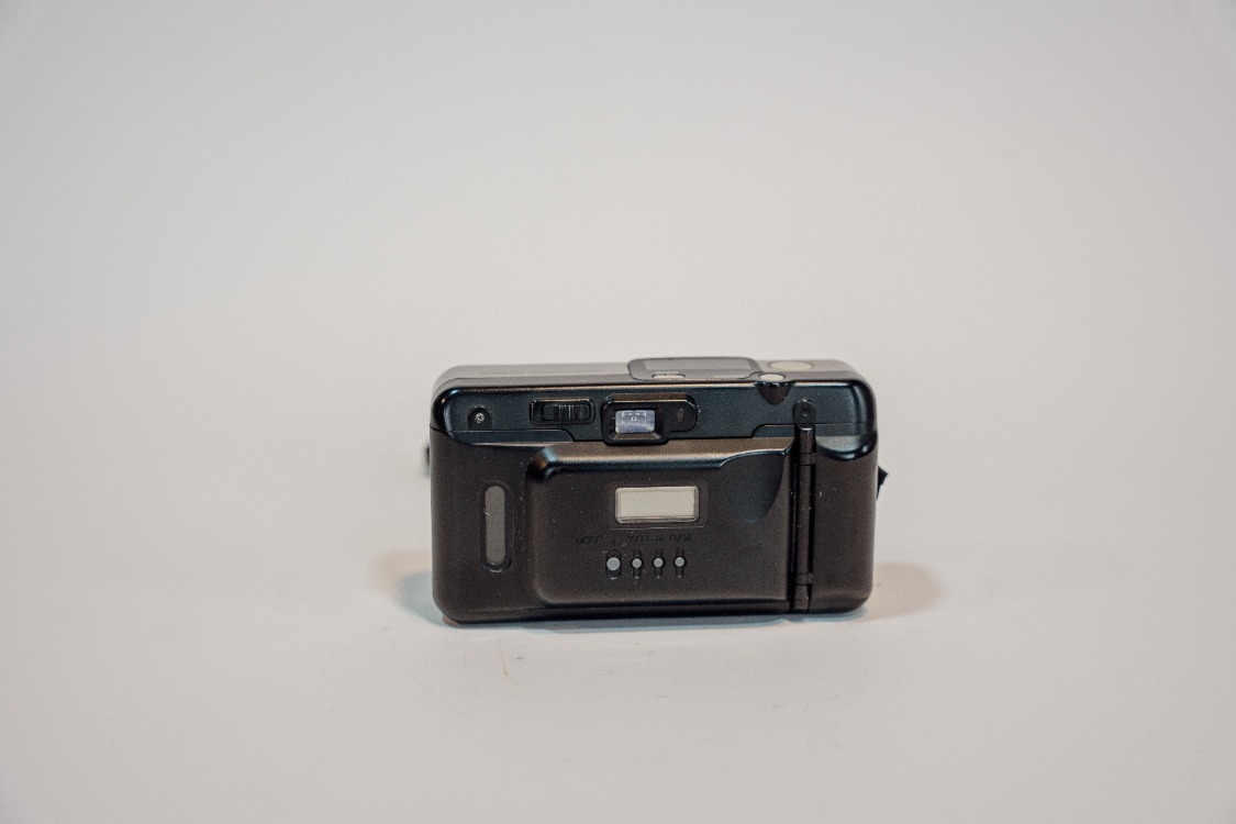 Toma Mini Q Panorama Quartz Date 35mm Film Fotoğraf Makinesi