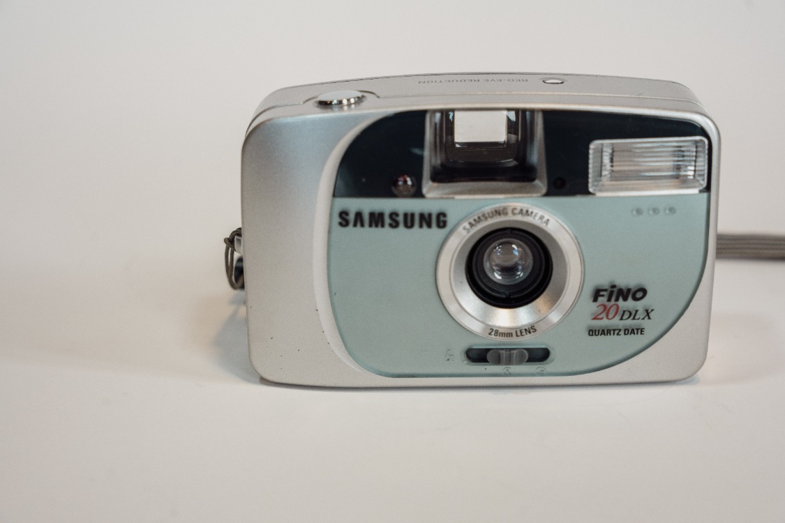 Samsung Fino 20 DLX Quartz Date 35mm Film Fotoğraf Makinesi