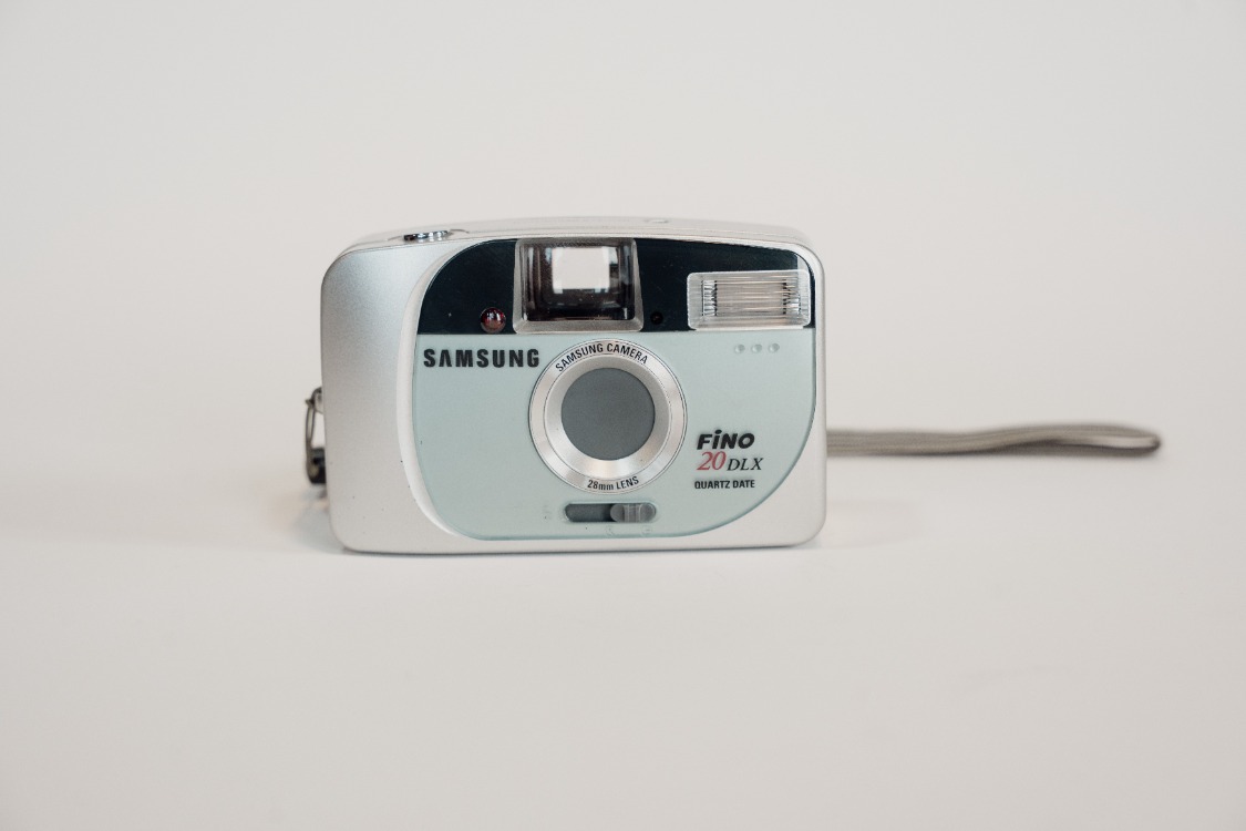Samsung Fino 20 DLX Quartz Date 35mm Film Fotoğraf Makinesi