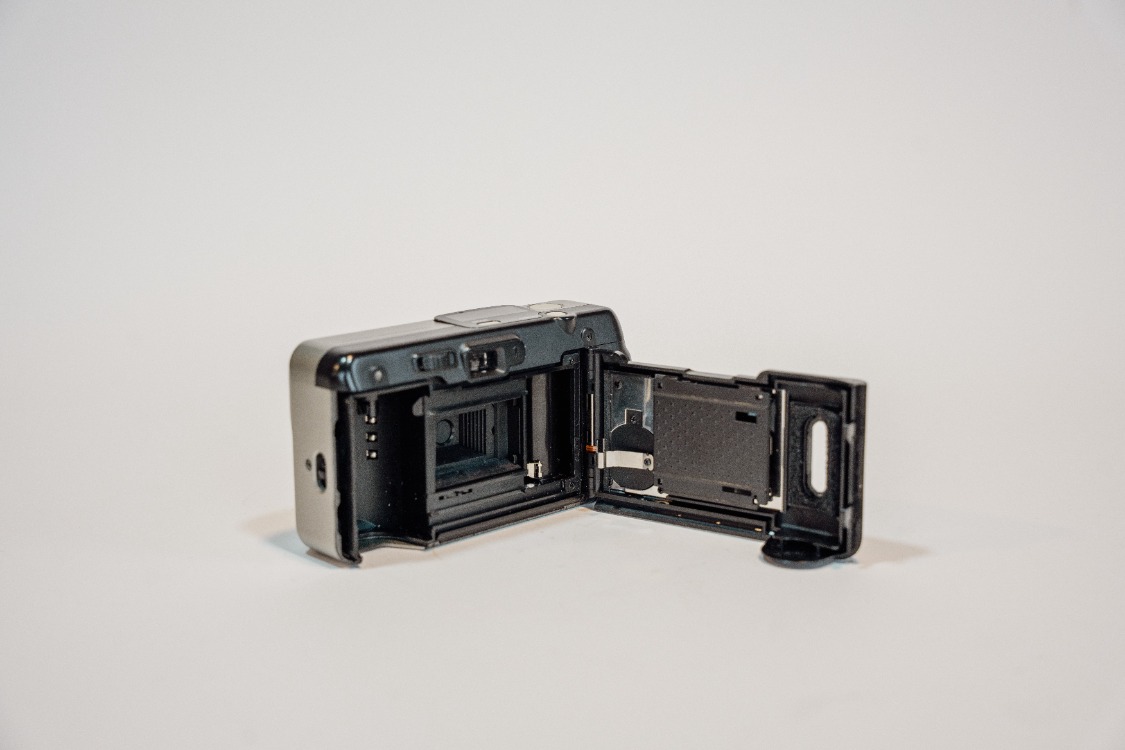 Toma Mini Q Panorama Quartz Date 35mm Film Fotoğraf Makinesi
