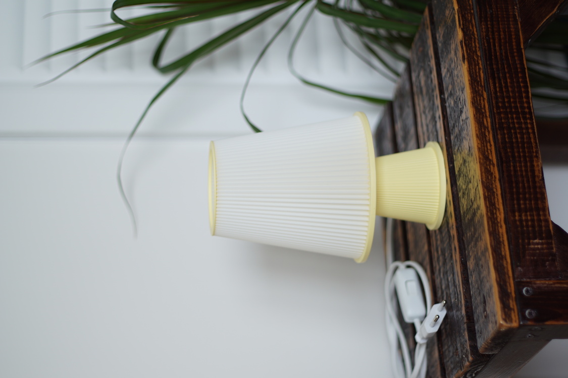 KushKafa Ola Bebe Sarı Masa Lambası – Minimal Dekoratif Çocuk Odası Aydınlatması