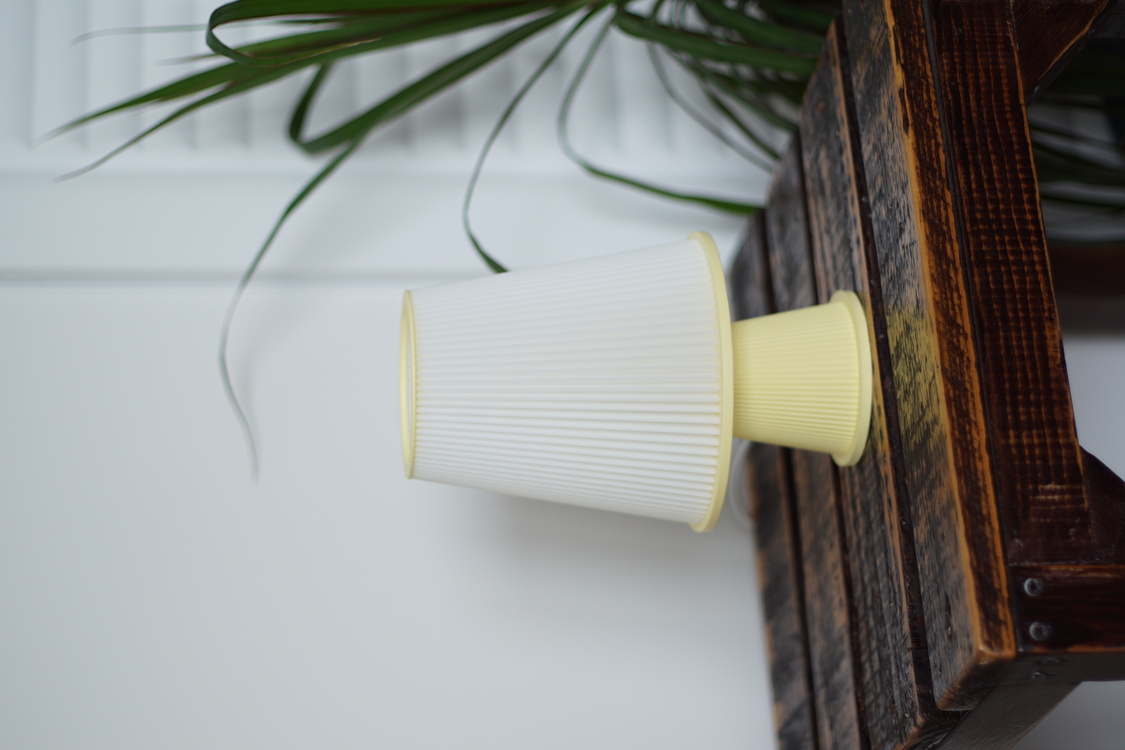 KushKafa Ola Bebe Sarı Masa Lambası – Minimal Dekoratif Çocuk Odası Aydınlatması