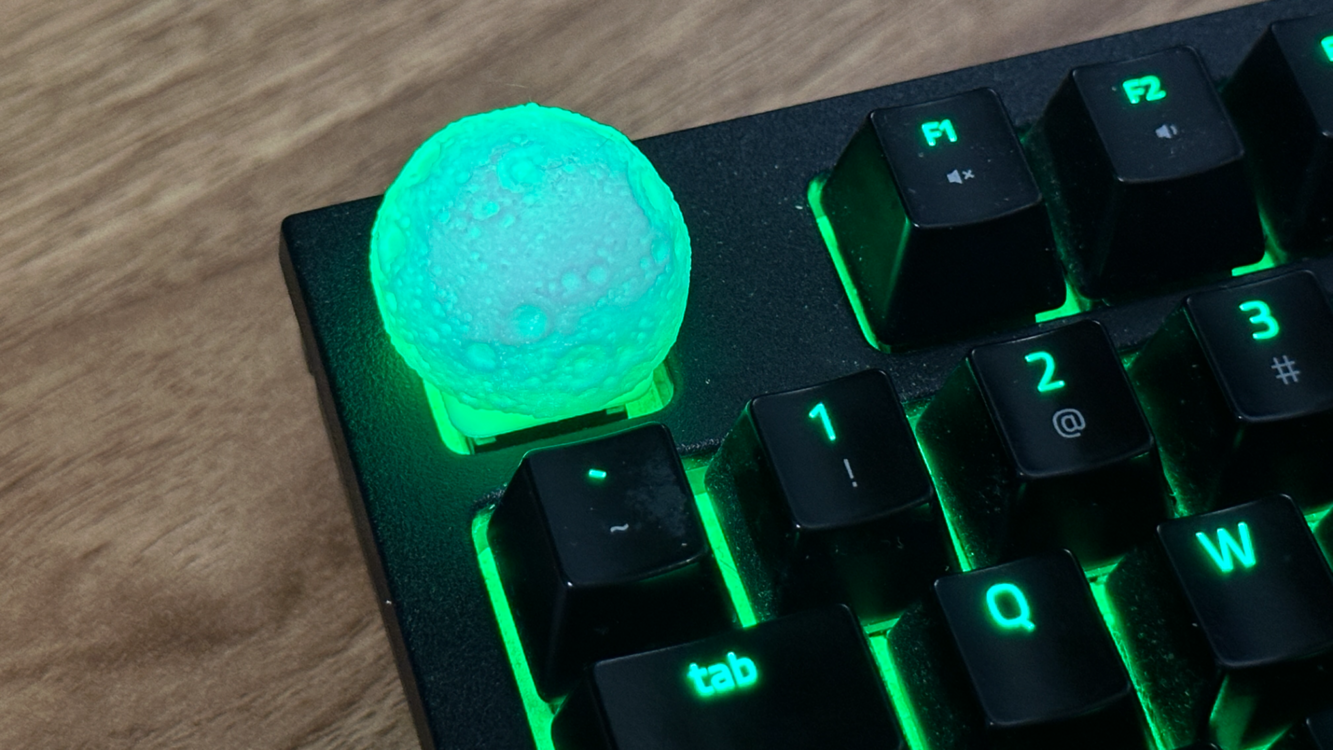 Lunar (Moon) Keycap – 3D Baskı ile Mekanik Klavyene Uzay Teması