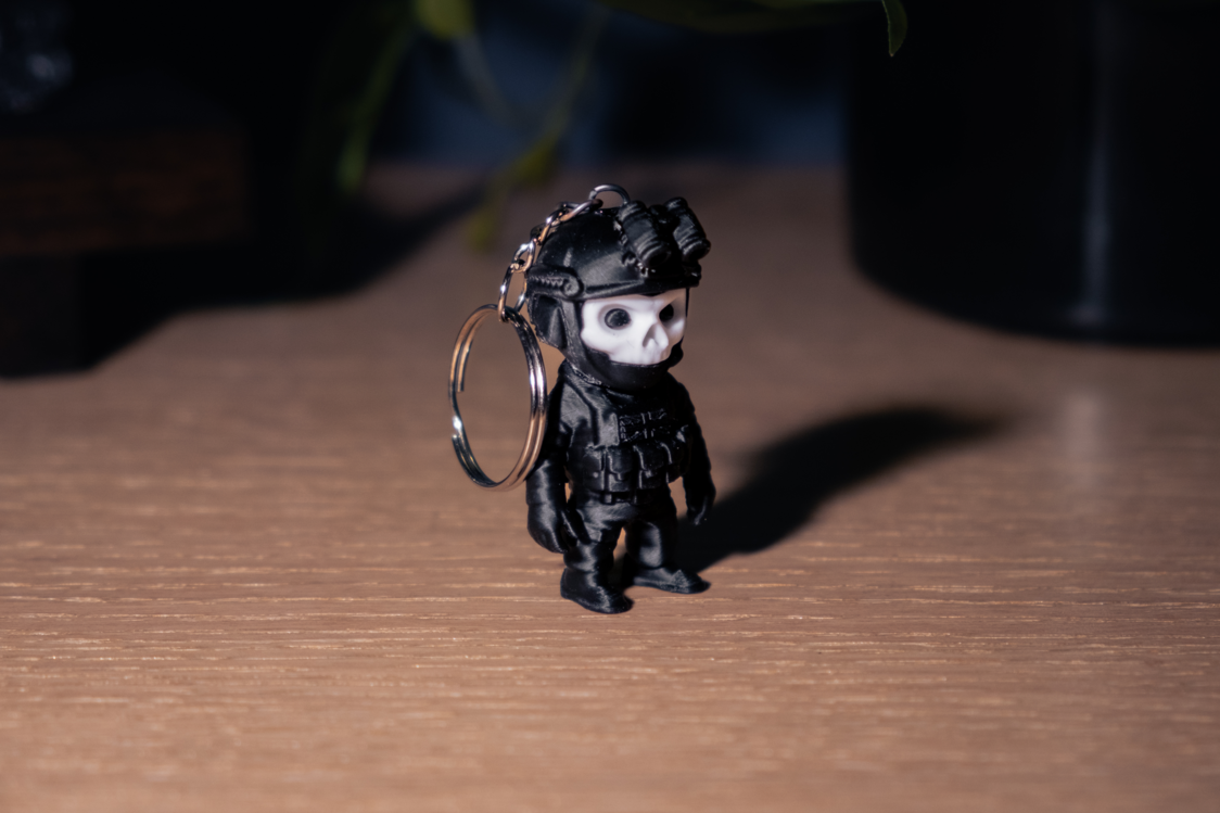 Ghost Gamer Mini Figür – Call of Duty Temalı Chibi Figür Anahtarlık