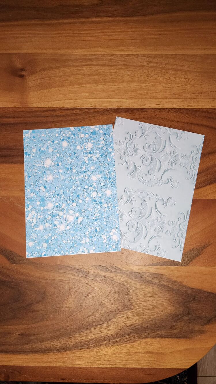 Light and Blue (Background) (16 Sayfa)