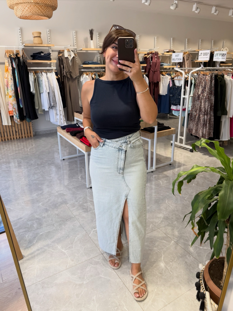Yırtmaçlı denim etek