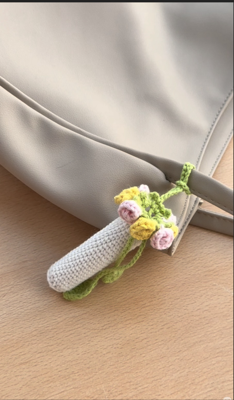 Lip Gloss Holder