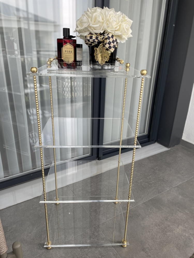 Pirinç detaylı 4 katlı stand 