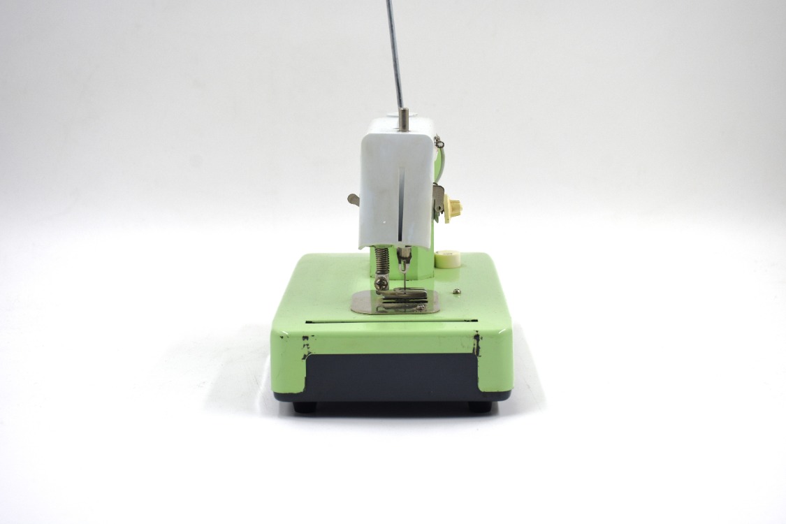 Vintage Mini Dikiş Makinesi