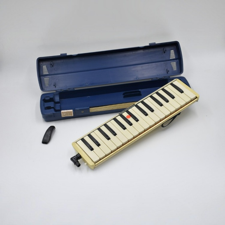 YAMAHA PIANICA 32