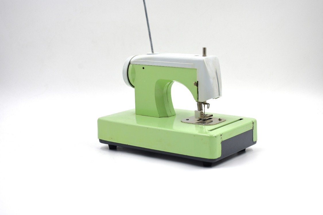 Vintage Mini Dikiş Makinesi