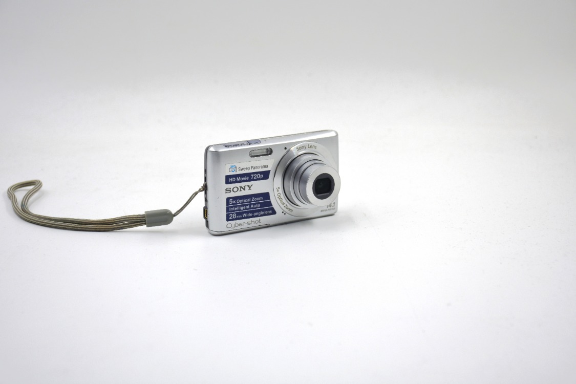 SONY Cyber-shot DSC-W620 Dijital Fotoğraf Makinesi ve Warg Leather Deri Kılıf