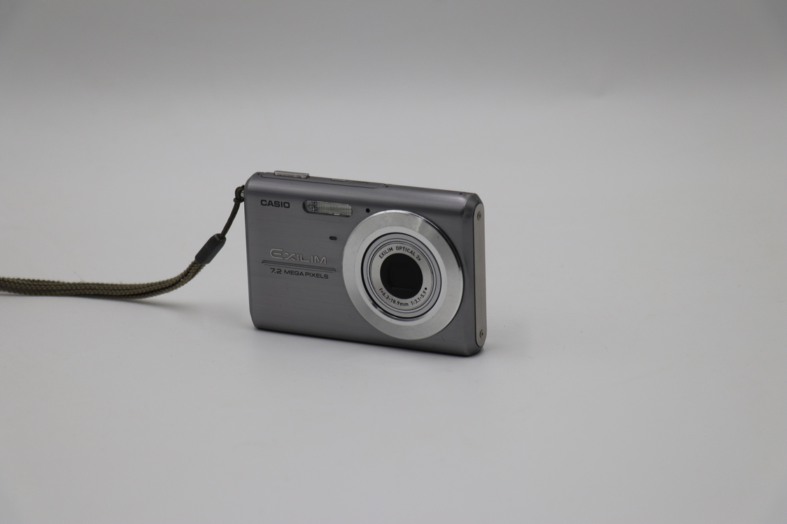 Casio Exilim EX-75 Dijital Fotoğraf Makinesi