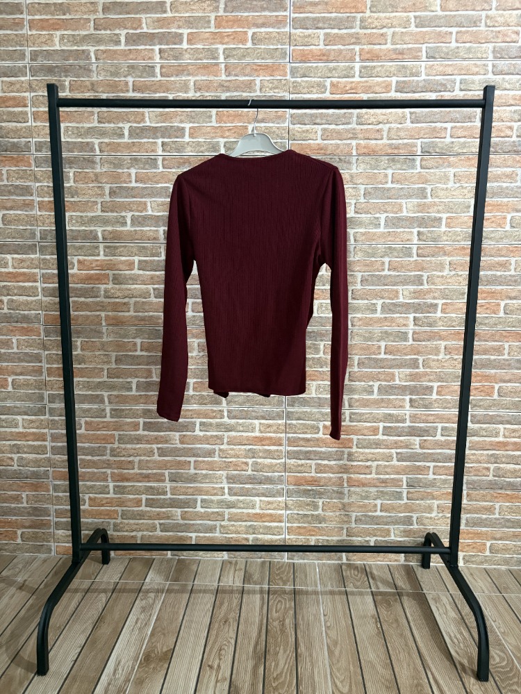 Mürdüm Tokalı V Yaka Bluz – Şık Kesim