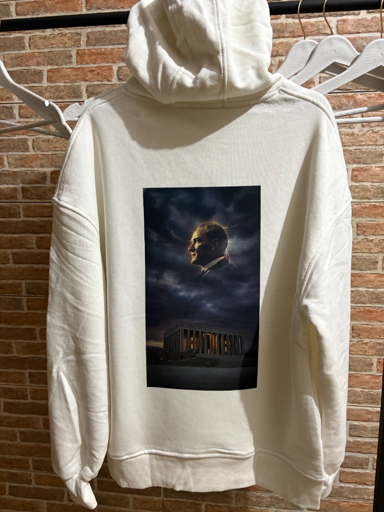 Kişiye Özel Baskı – Oversize Beyaz Hoodie / Sweatshirt