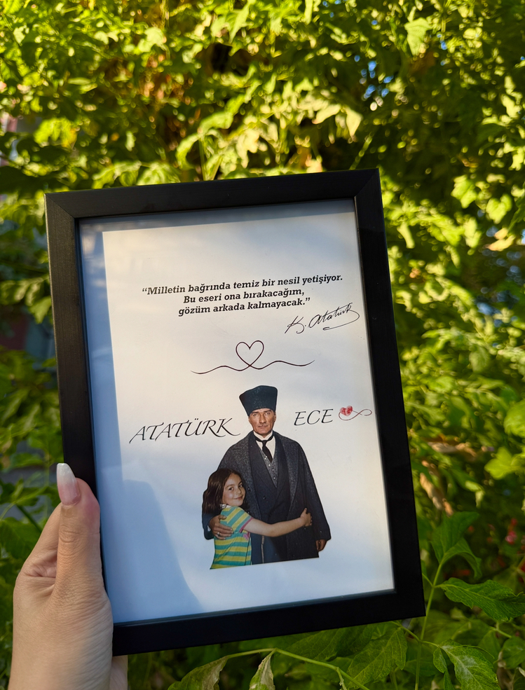 Kişiye Özel Sarılmalı Atatürk Tablosu 