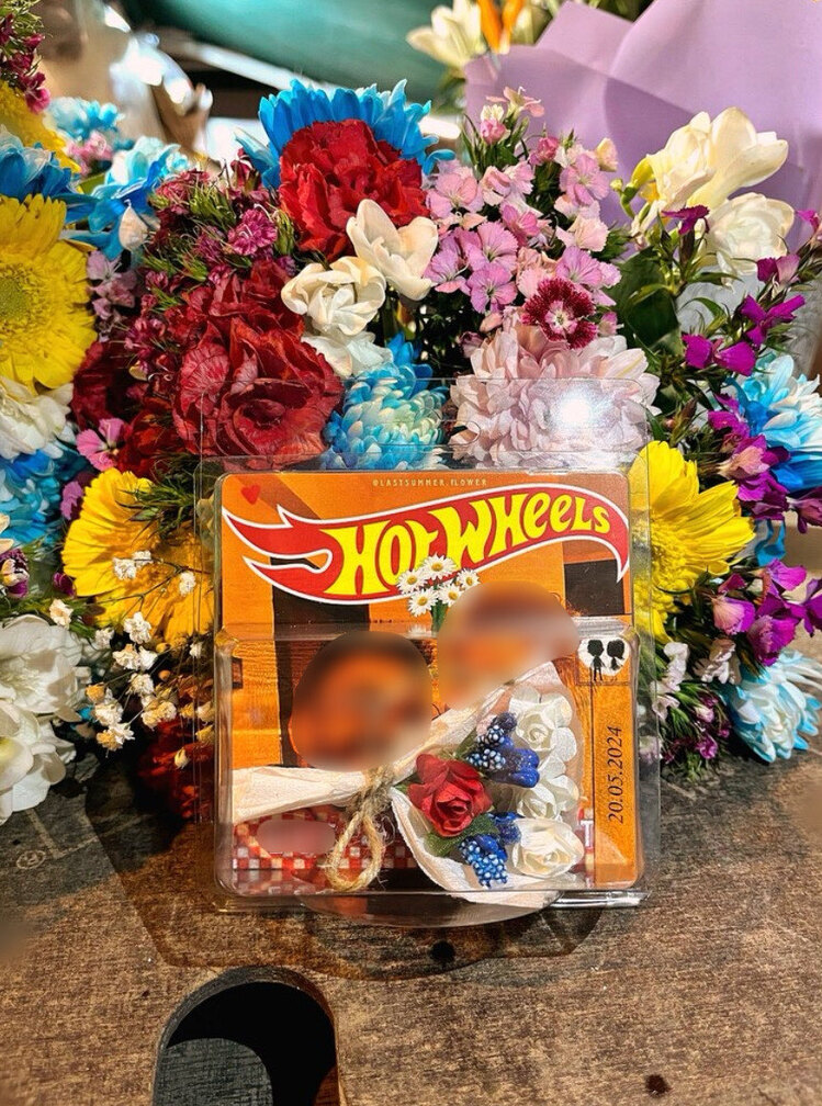 KİŞİYE ÖZEL TASARIM HOT WHEELS Çiçek 