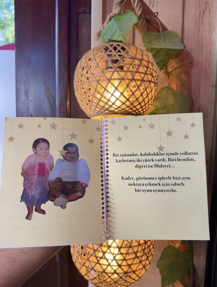 Kişiye Özel Fotoğraflı Tanışma Hikayesi Kitabı