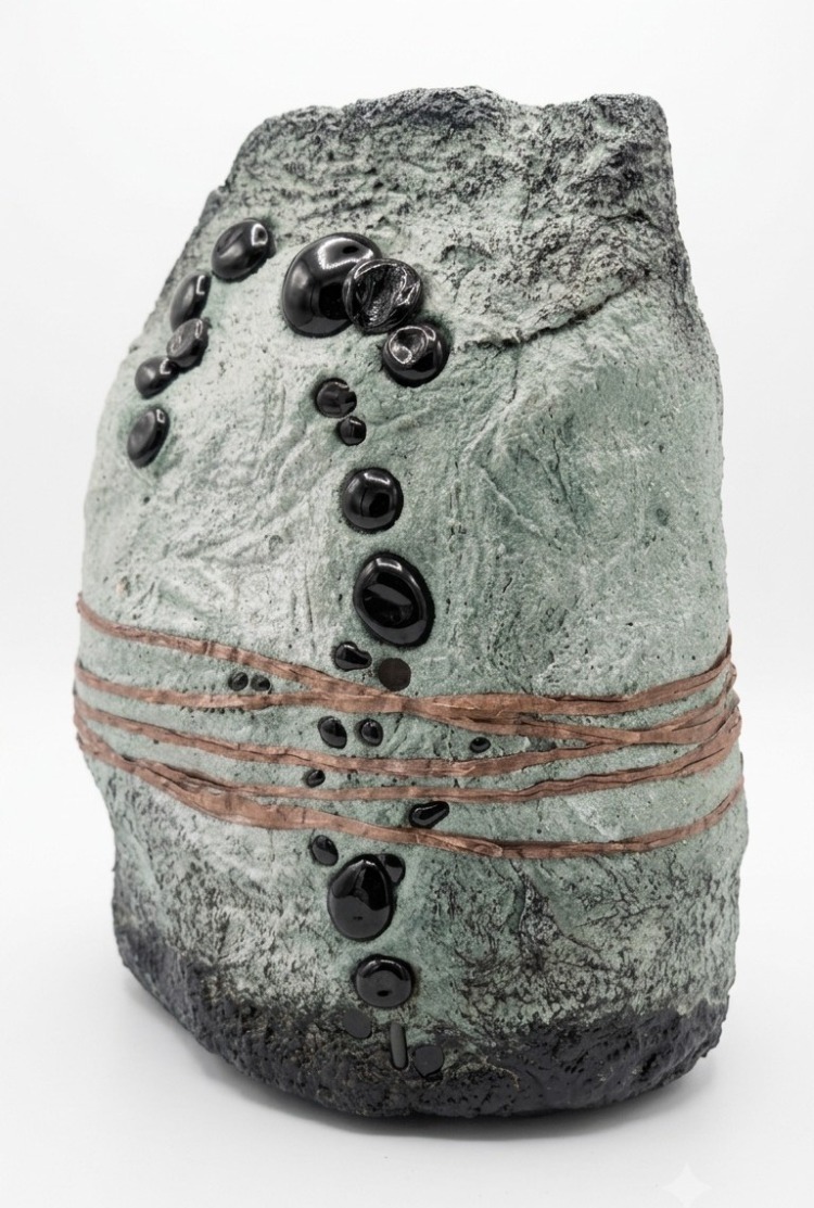 Paper Clay Vazo