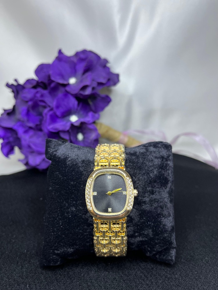 Gold Taşlı Saat