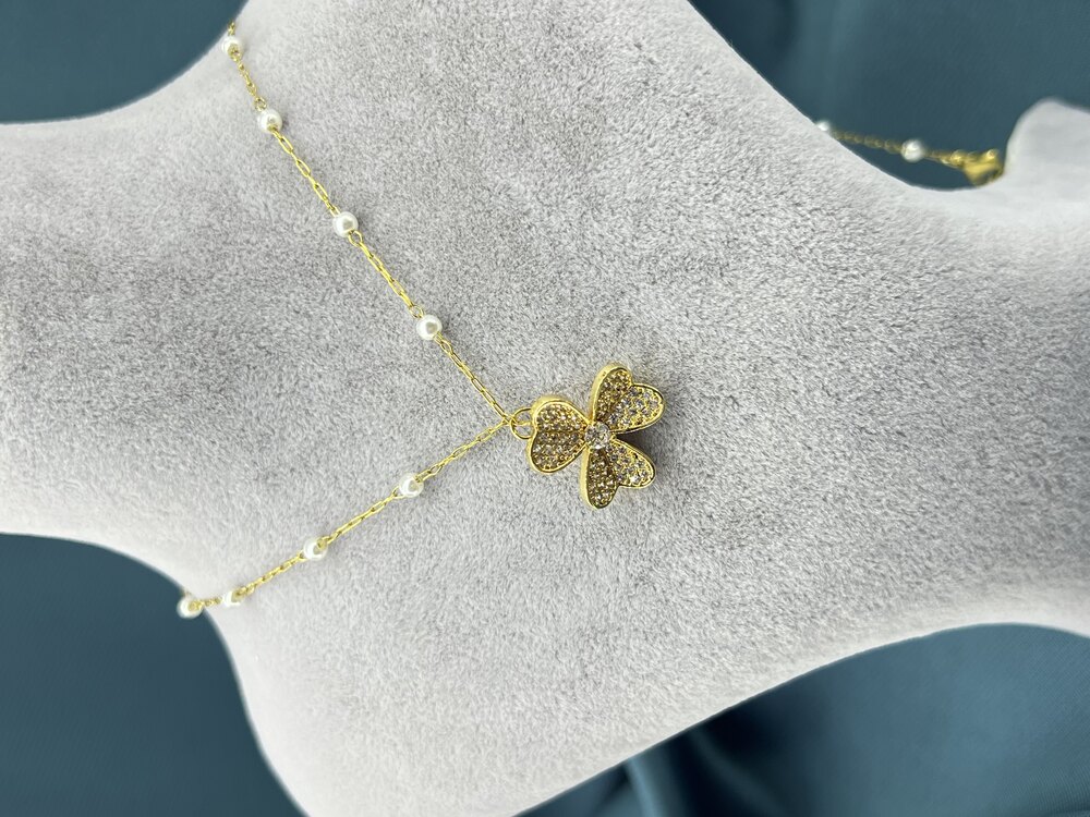 Gold Boncuklu Üç Yapraklı Çelik Kolye