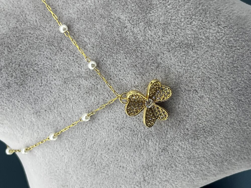 Gold Boncuklu Üç Yapraklı Çelik Kolye
