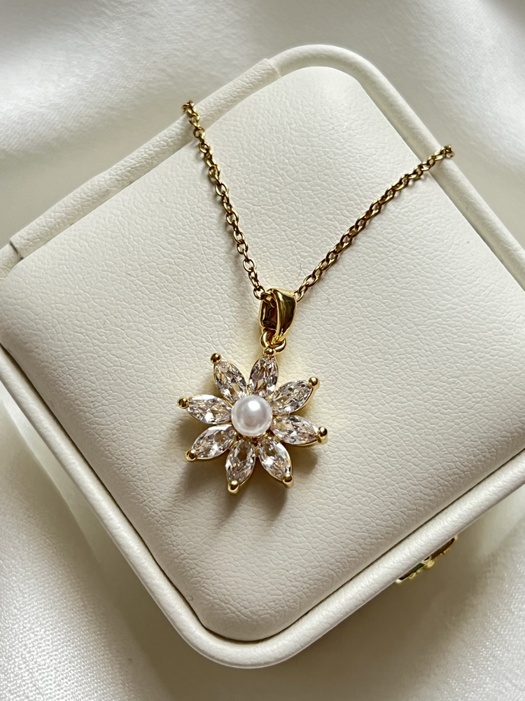 Gold Çiçek Model Çelik Kolye (45 cm)