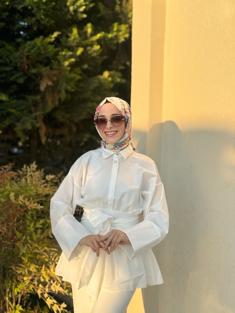 Bağcıklı Gömlek