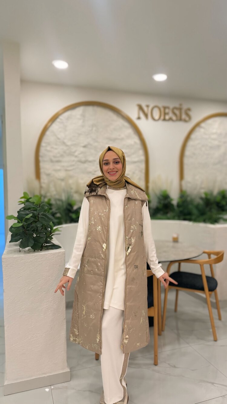 Yelekli Üçlü Takım