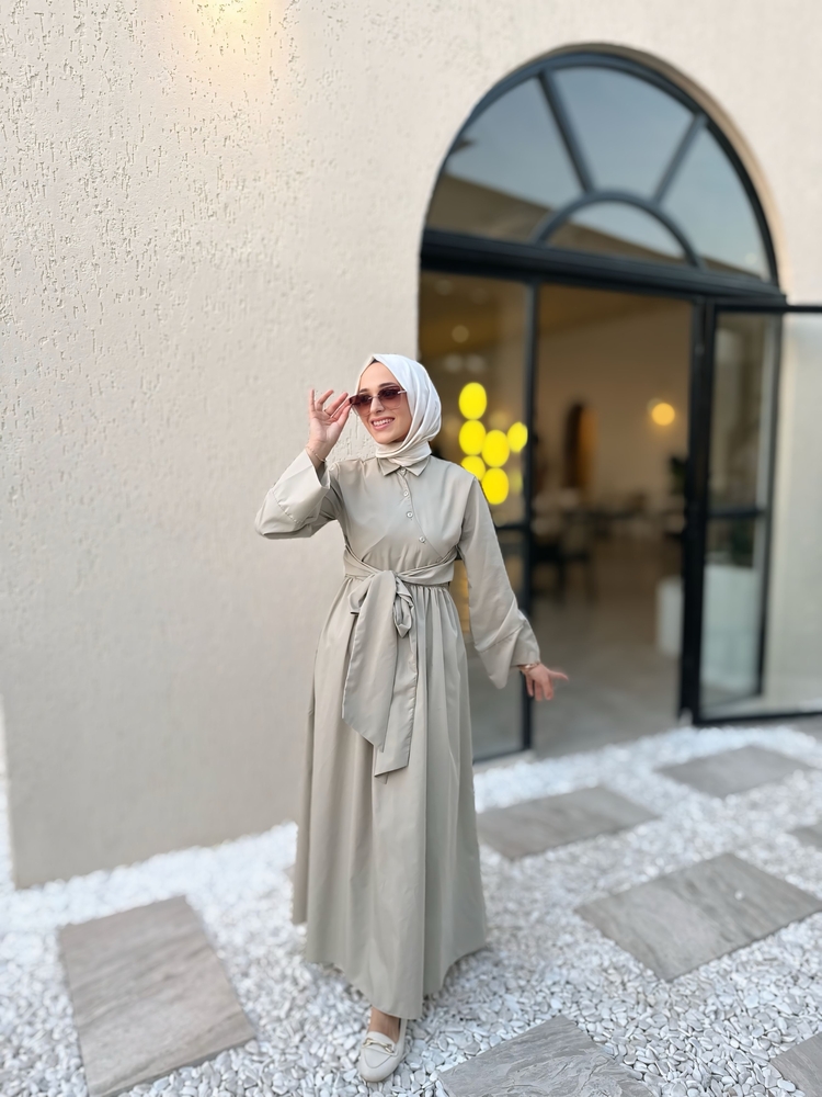 Kuşaklı Yeşil Elbise 