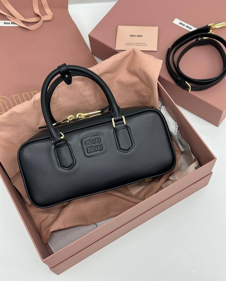 Mıu Mıu Beau Black