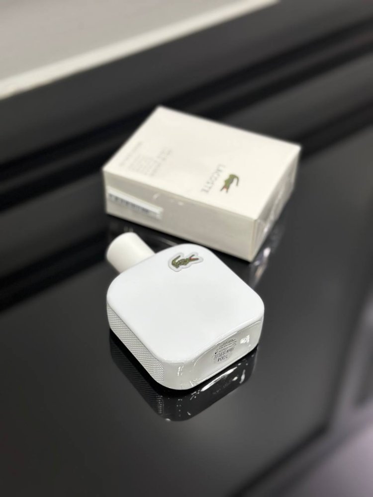 LACOSTE
BLANC ❤️
