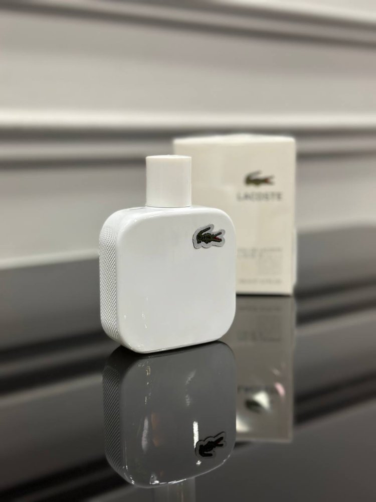 LACOSTE
BLANC ❤️