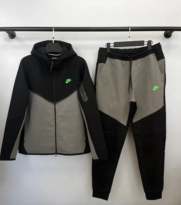 Tech Fleece Eşofman Takımı