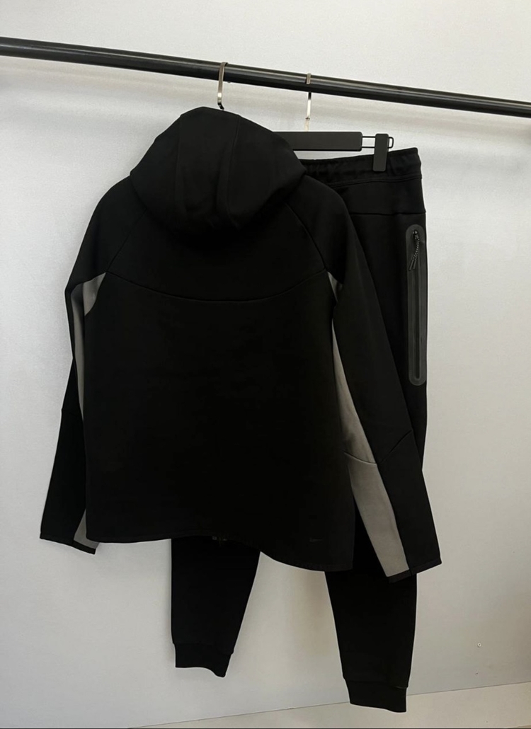 Tech Fleece Eşofman Takımı