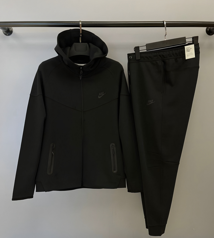 Windrunner Tech Fleece Siyah Eşofman Takımı