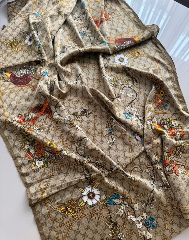 Gucci Vual İpek Şal