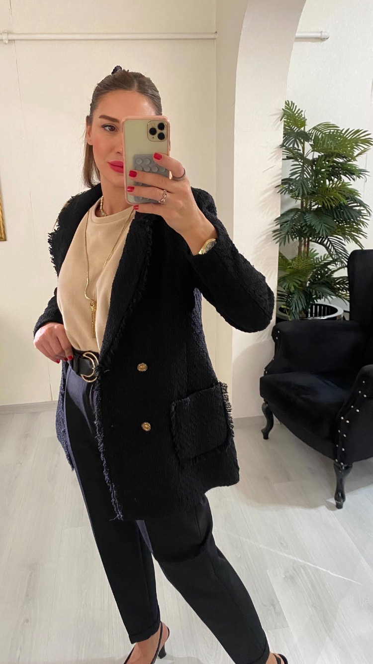 Siyah Chanel Kumaş Astarlı Düğmeli Ceket