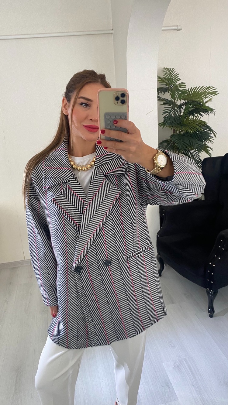 Balıksırtı Pembe Çizgili Astarlı Kaban