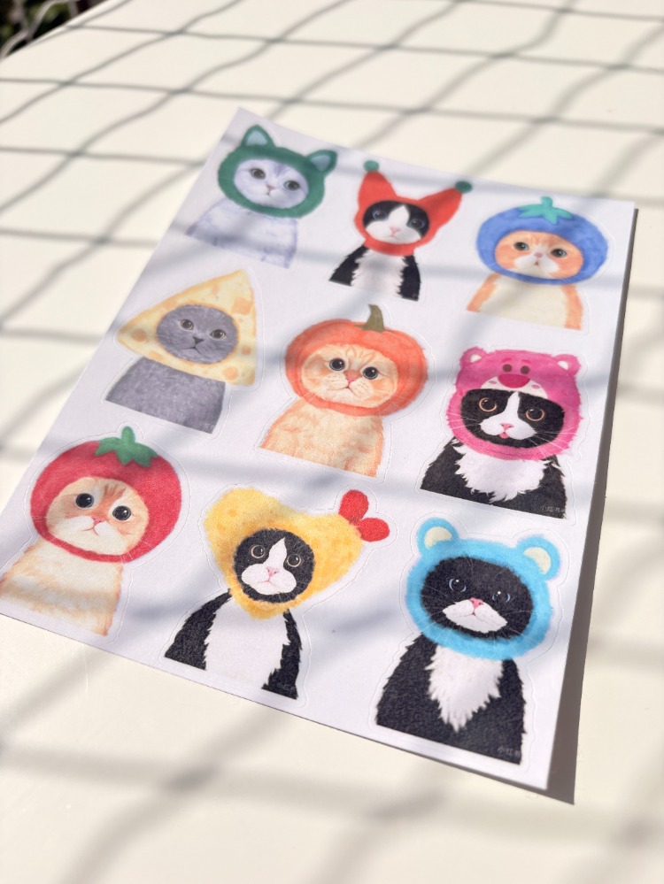 Kostümlü Kedi Sticker Seti