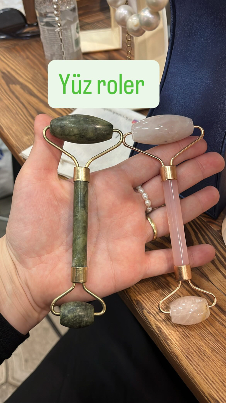 Yüz roller