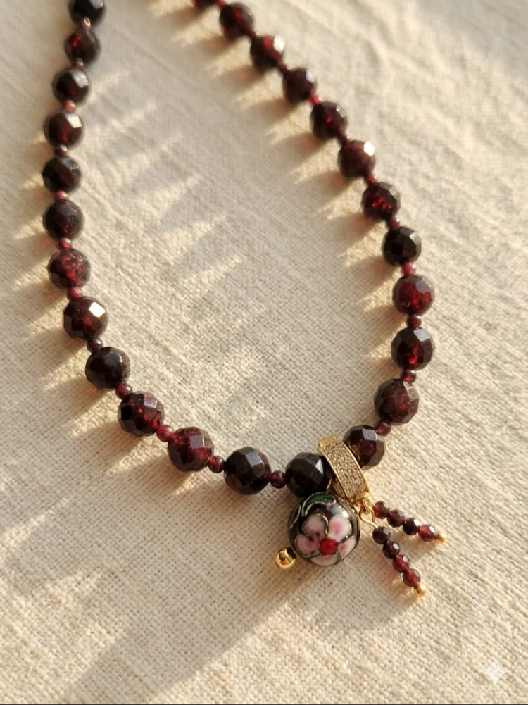 Garnet (lal) kolye