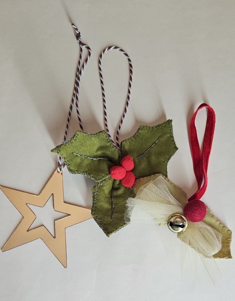 Renkli Ķeçeler ve Pleksiden 3 adet Yılbaşı Süsü, Kokina, Yaprak Çan, Yıldız Set, Handmade1