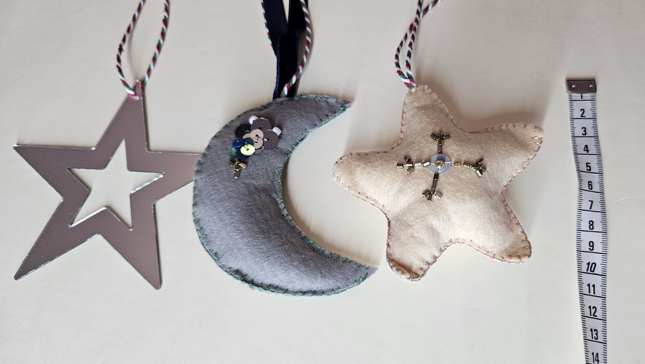 Renkli Ķeçeler ve Pleksiden 3 adet Yılbaşı Süsü, İşlemeli Yıldız, Ay Set, Handmade3