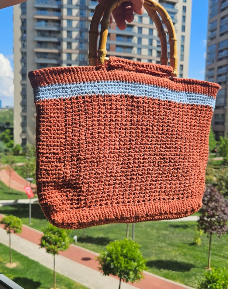 El Yapımı Tarçın Rengi Tığ İşi Bambu Saplı Yazlık Kadın Çanta