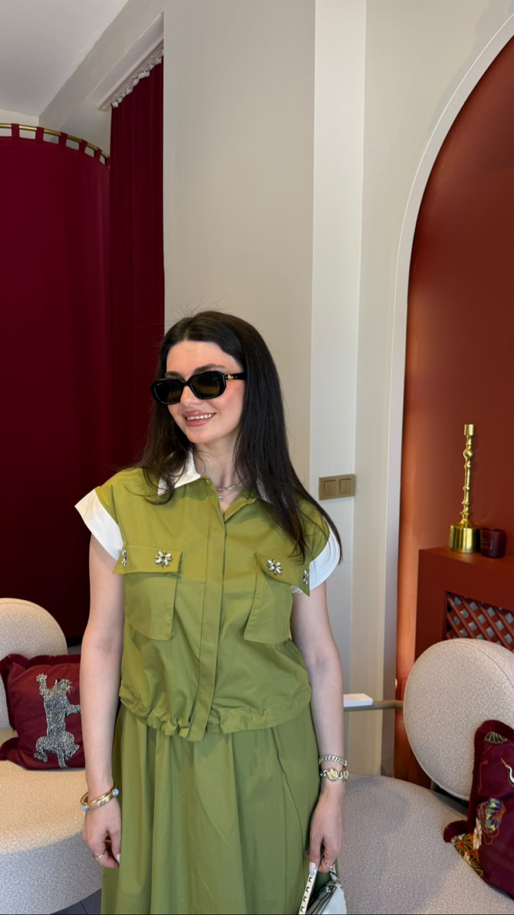 Yeşil beli lastikli bağcıklı keten etek taşlı belden büzgülü gömlek 
