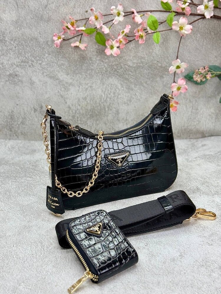 PRADA ÇANTA